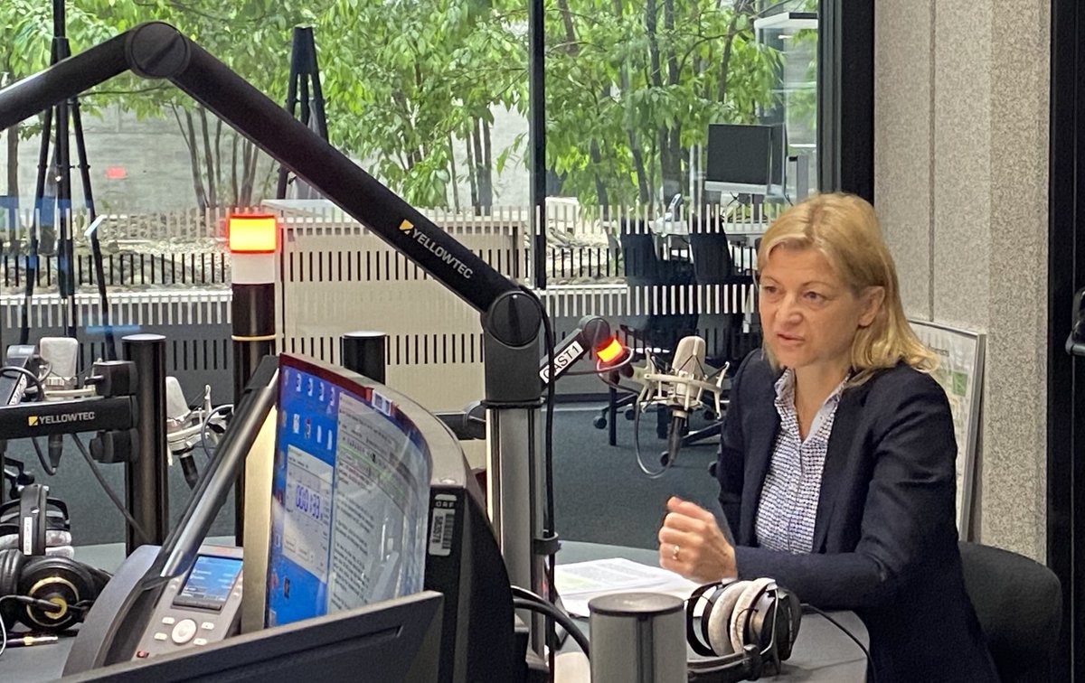 Ö1 Journale (@oe1journale) on Twitter photo „Es bleibt bitter und dramatisch für die Betroffenen“, sagt <a href="/barbara_teiber/">Barbara Teiber</a>, Bundesvorsitzende der Gewerkschaft der Privatangestellten. Die Möbelhaus-Kette Kika/Leiner hat finanzielle Schwierigkeiten – Ende Juli wird die Hälfte der Filialen geschlossen 🎙️bit.ly/45Nd6H5 „Es bleibt bitter und dramatisch für die Betroffenen“, sagt <a href="/barbara_teiber/">Barbara Teiber</a>, Bundesvorsitzende der Gewerkschaft der Privatangestellten. Die Möbelhaus-Kette Kika/Leiner hat finanzielle Schwierigkeiten – Ende Juli wird die Hälfte der Filialen geschlossen 🎙️bit.ly/45Nd6H5
