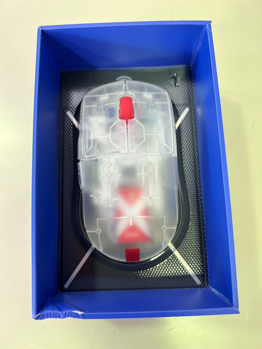 00tomoaki00's tweet photo. x2 mini届きましたっ!!!
当時のゲームボーイカラーを思い出すような…w
赤のアクセント効いててめっちゃ良き✨✌️
箱も綺麗に保管したい派だから、箱ボロボロで届いたのはちょっと残念…
まぁ本体が無事だからいいけど🤔
#pulsar
#x2mini https://t.co/G1FNH6NEXU