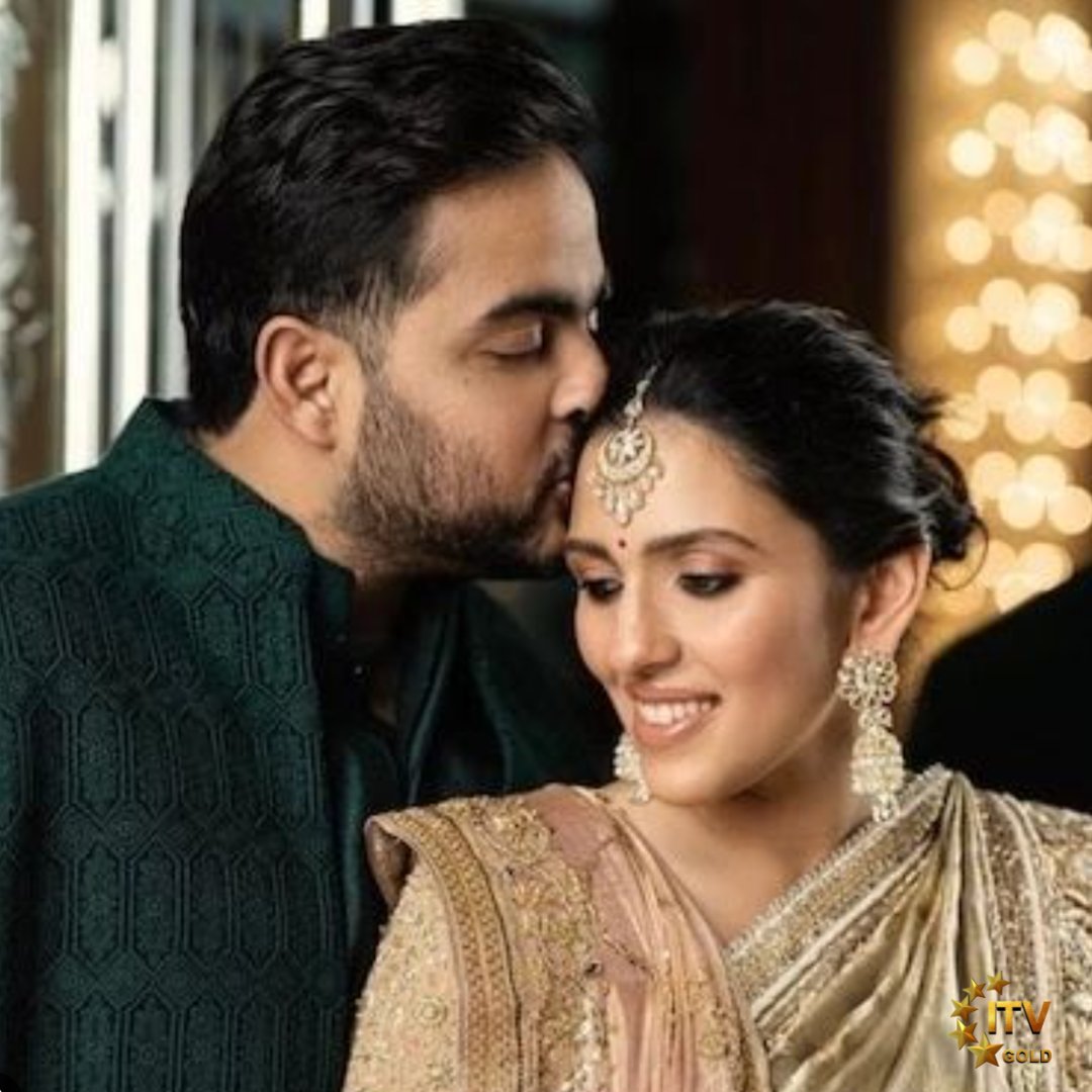 ITVGold's tweet image. A Bundle of Joy Arrives! 🌟💖

Akash and Shloka Ambani welcome their precious daughter, spreading happiness across the world.

#NewChapterBegins #AmbaniJoy #AdorablePrincess #MustFollow #CelebLife #Bollywood #BollyLife #Showbiz #Entertainment #viralposts #follow #ITVGold