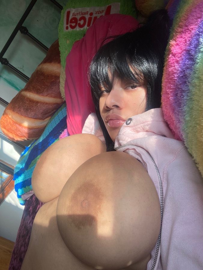 Quien se anime a cogerme? ☺️

👉 lhub.to/Mynudesfreee