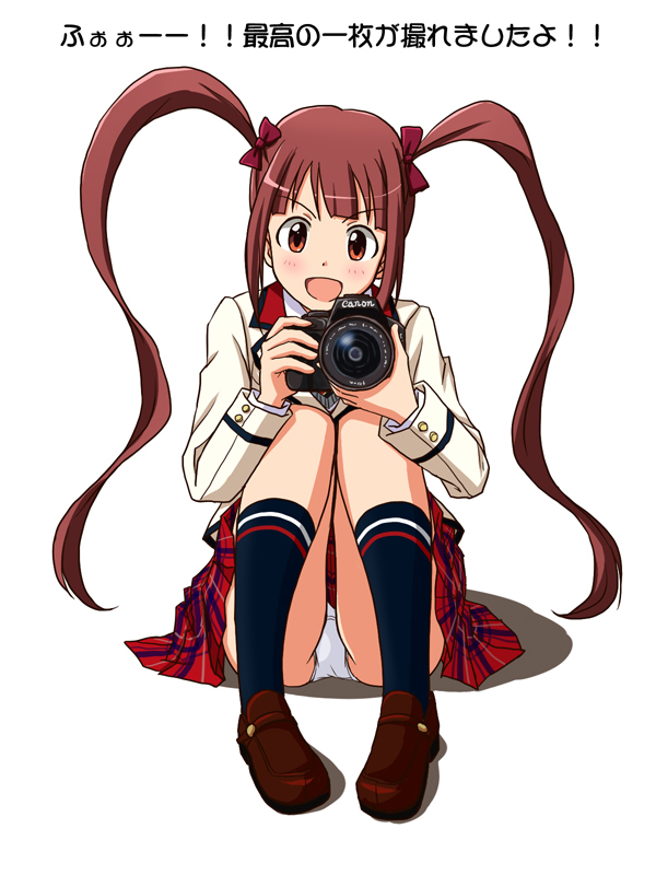 「亜利沙はっぴばーす ここ数年は1年に1枚ペースでカメラ持ってる亜利沙を描いている」|ゆいれそのイラスト