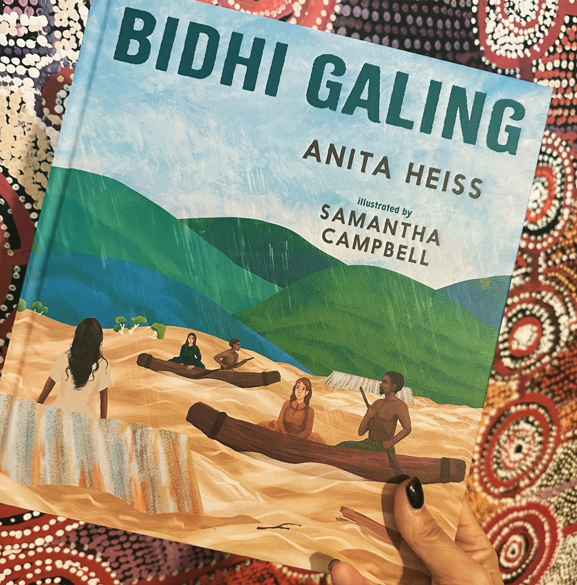 Bidhi Galing is in my hot little hands! Congratulations to you @AnitaHeiss for this stunning book about the Great Flood of Gundagai in 1852 and of Wagadhaany and the Wiradyuri heroes Yarri and Jacky Jacky. A must for all homes and schools! Samantha Campbell those illustrations!