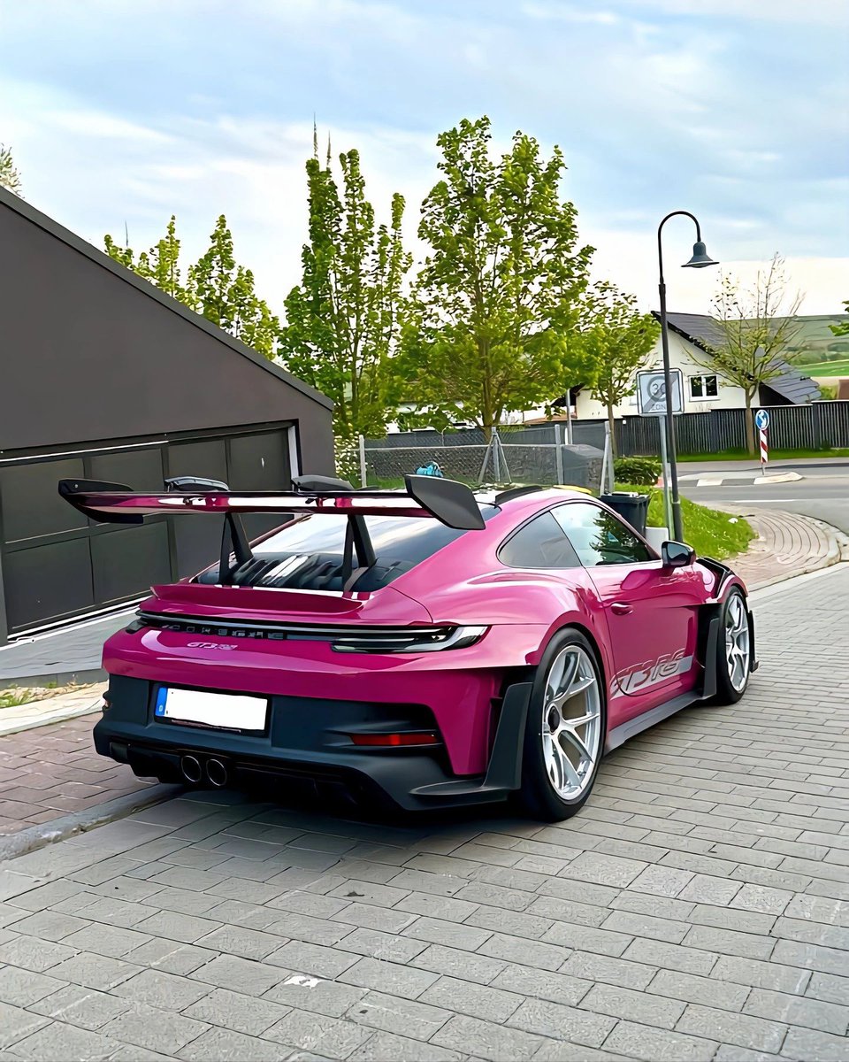 AirJordanTheme's tweet image. There are two famous automobile factories in Stuttgart, Germany: one is Mercedes-Benz and the other is Porsche.