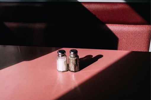 American Icons (2018) by Arnaud Montagard 
#contemporaryart #photography #colorphotography
#americandiner #diner #Americana #photooftheday