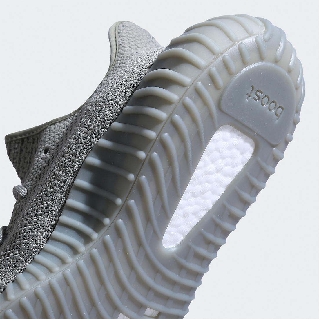 SneakerPings's tweet image. Adidas Yeezy Boost 350 V2 Granite

Rumored to Be Releasing June 24, 2023 

Retail Price $230

📸@kicksonfire