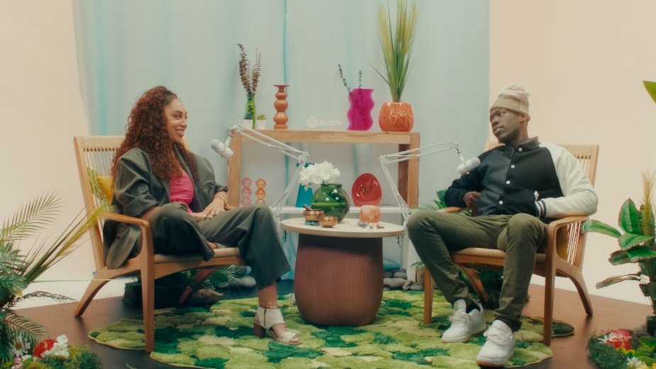 Little Black Book tweet media