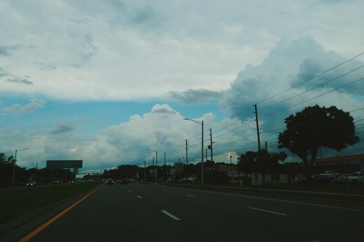 Just how it is

#Florida #Orlando #clouds #sky #colors #nature #streetscape #photography #photooftheday #pashadelic #tokyocameraclub #写真好きな人と繋がりたい