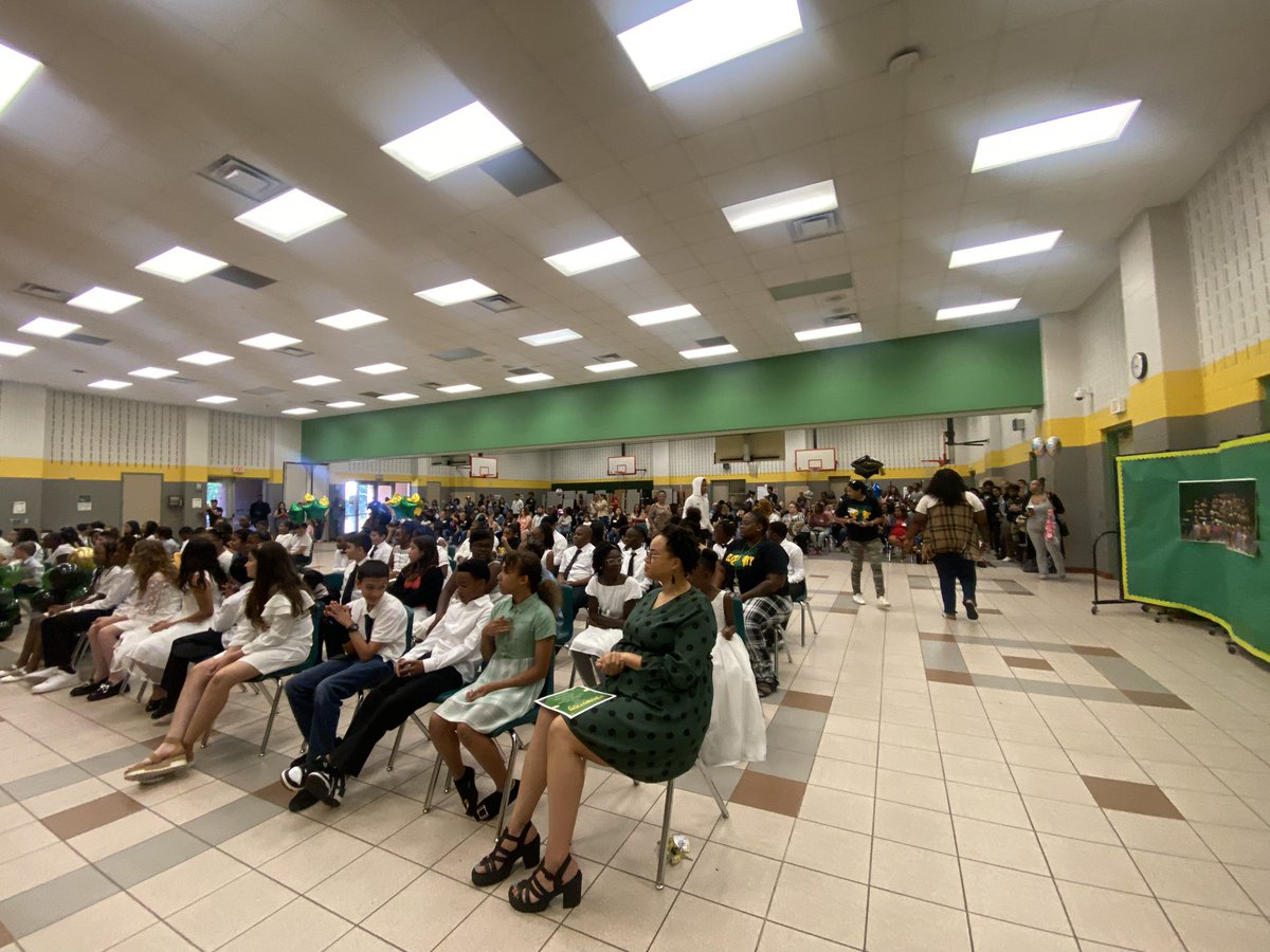 💛💚Last week, I had the amazing opportunity to speak to the 5th grade <a href="/SalyersElemCubs/">THE INTERNATIONAL SCHOOL AT SALYERS</a>. Thank you for allowing me to inspire and engage with these bright young minds. It is always a joy to encourage the next generation <a href="/MrsPresswood/">𝐀𝐬𝐢𝐚 𝐏𝐫𝐞𝐬𝐬𝐰𝐨𝐨𝐝</a> @SISD_CoA <a href="/KetinaWillis/">Ketina Willis, M.Ed</a> <a href="/SpringISD/">Spring ISD</a> <a href="/KimFonteno/">Kimfonteno</a>