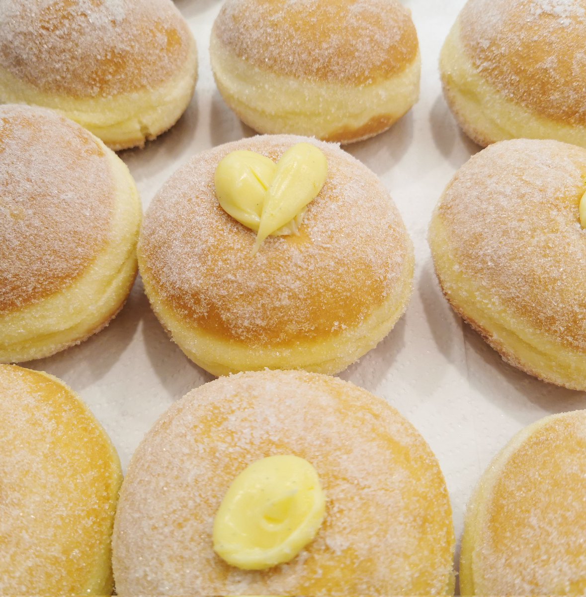 ruffadal1974's tweet image. #Bomboloni #Donuts #fritture #olioevo #italy #Cilento #pastry #cremapasticcera #pasticceria