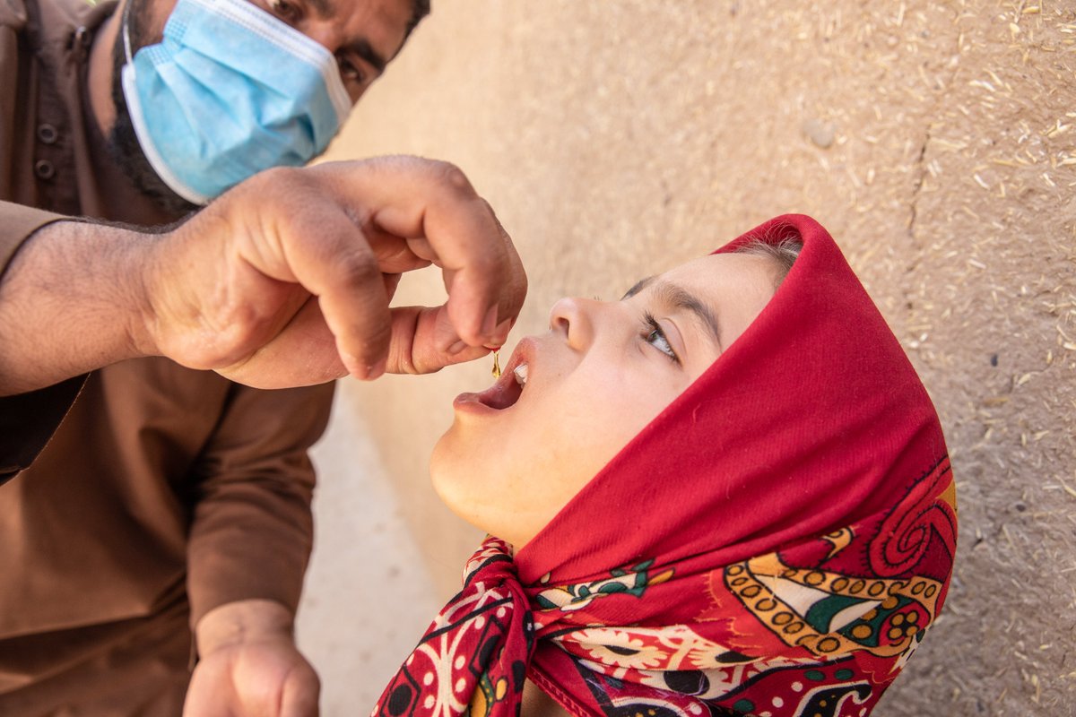 What are the benefits of vitamin A? 
👀Good vision &amp; avoiding night blindness
💪Robust immune system
🌱Growth and development

In April, <a href="/UNICEFAfg/">UNICEF Afghanistan</a> gave vitamin A supplements to 1.4 million children alongside immunisation campaigns, so they can grow up strong and healthy!