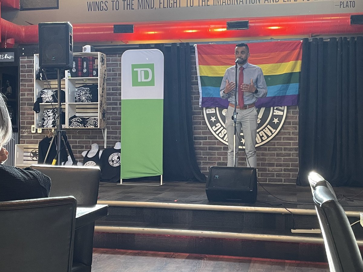 We kicked off pride week with a bang! Had a blast at the <a href="/TD_Canada/">TD (Canada)</a> pride reception. Proud that TD has been a leader with inclusion and diversity ❤️