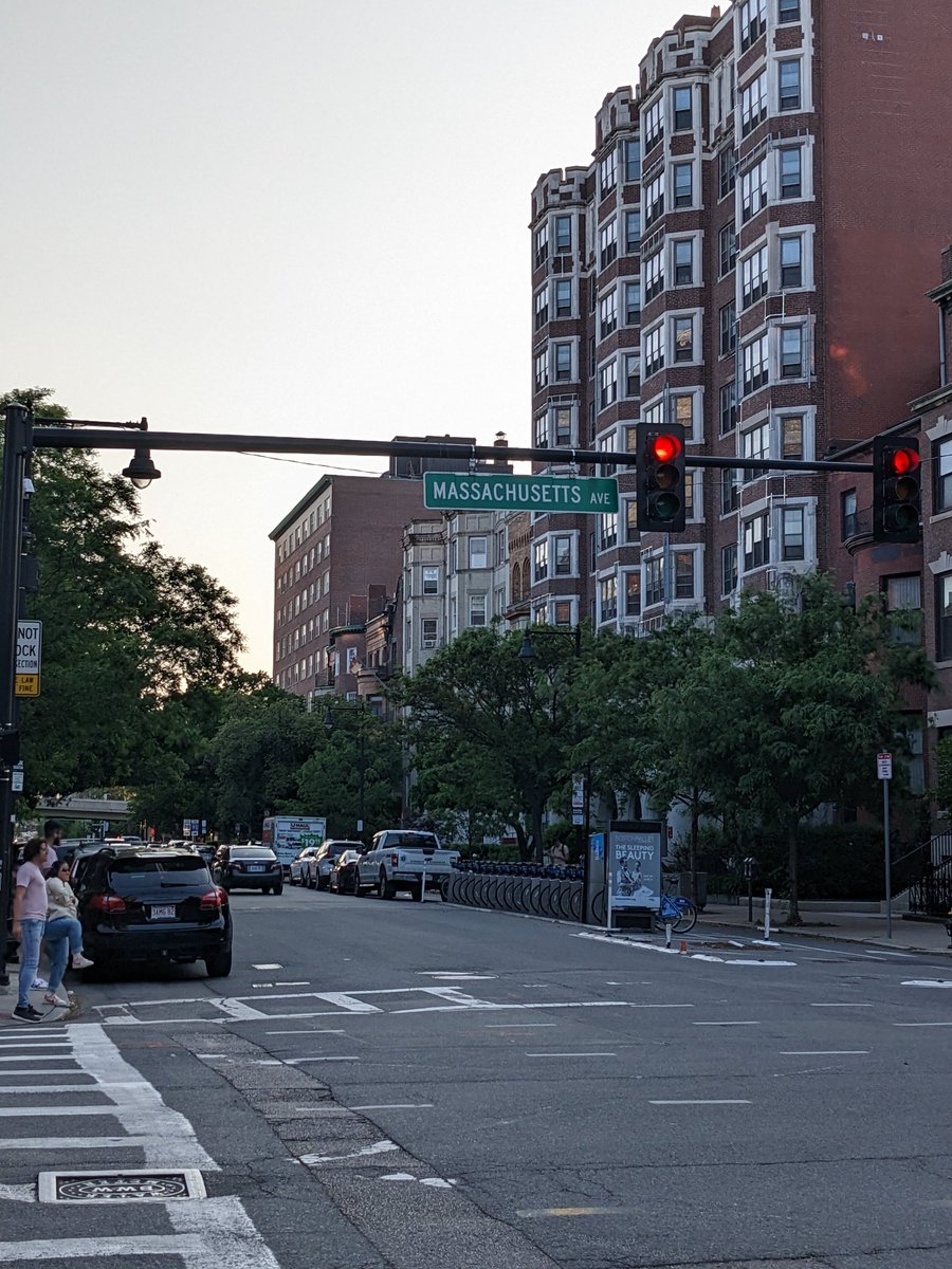 AbhinandAyyaswa's tweet image. I had an amazing experience giving my first talk at the @ECSorg meeting in Boston. Incredibly thankful to my advisor @ParthaPMukherj1 for his encouragement to delve into topics like electrolyzers in my PhD. Hoping to stay more curious and explorative.
#ECS2023 #battchat