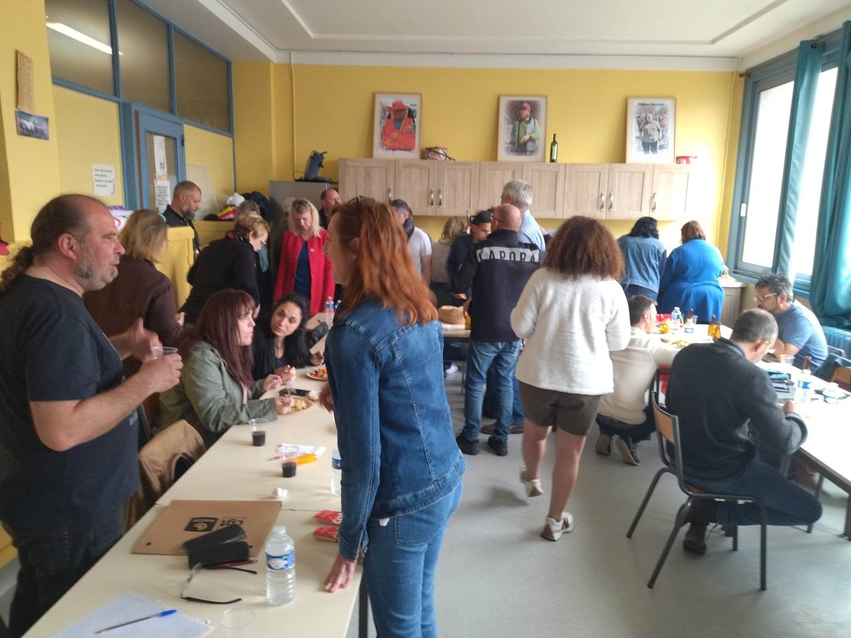 Hier se tenait le 4ème Congrès de notre syndicat à Calais : un bilan de fin de mandat positif 😊
Tous les camarades ont également tenu à participer à la 14ème journée de mobilisation contre la réforme des retraites. Nous y étions ✊
On ne lâchera rien
Vive la CGT ✊ #CGT <a href="/CGT_ML/">CGT Missions Locales - Rejoignez-nous !</a>