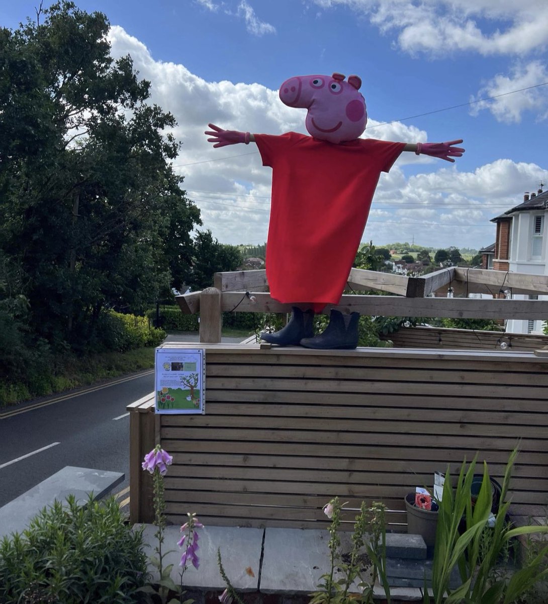 Only 3 days to go until our scarecrow festival.We shall look forward to welcoming you to the community garden on Saturday 10am - 4pm and Sunday 11am - 3pm. Only £1 donation per person to take part 🌸🌱#Epping #Scarcrowfestival