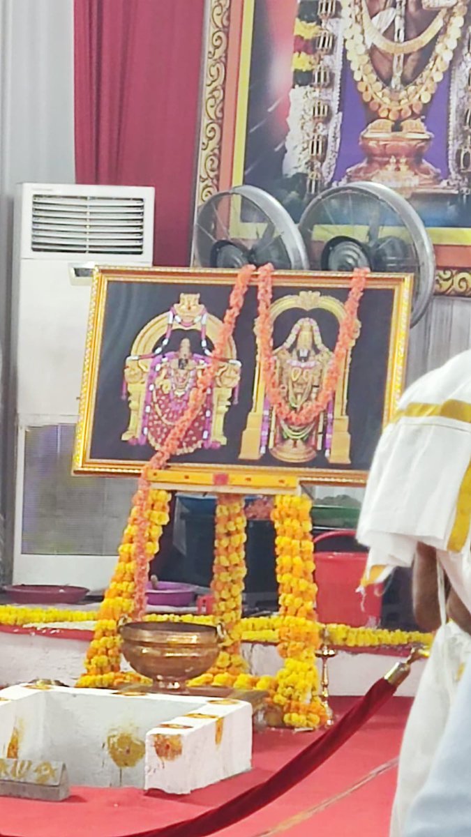 SinghaniaGautam's tweet image. Delighted and blessed to be a part of the Bhoomi Pujan held today for the upcoming Sri Venkateswara Swami Vari Temple in Navi Mumbai. 

Once we complete the construction of this temple in 2 years, devotees in the state of Maharashtra will be able to visit and seek blessings in…