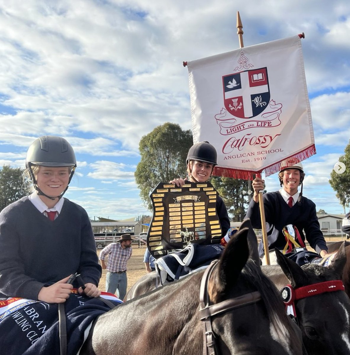 Calrossy tweet media