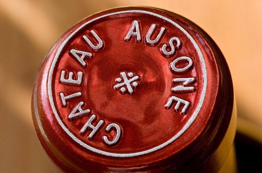 WAAAweb3's tweet image. The upward trend in Bordeaux red wine prices continues, with the latest Château Ausone 2022 hopped at €565 per bottle, up 13% on the 2021 release
#wine #rolex #hkweb3 #hkwine #852web3 #FineWine #hknft #wineinvestment