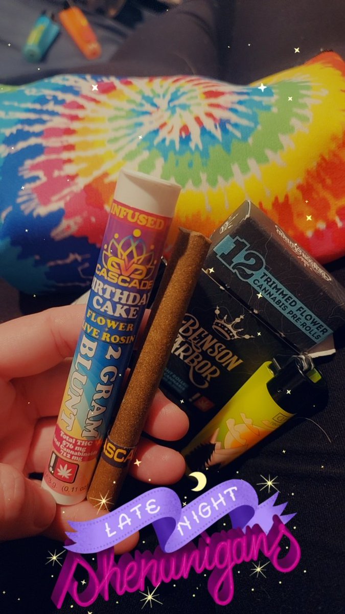 GingerCakes510's tweet photo. Even above the #BensonArbor J's, I will forever snag #EveryLastPenny of my tips after a long day of #budtending JUST to make sure I go home with this baby🤤 #SheMyGirl #BensonArbor is my #BooThang but thissss #CascadeValleyCannabis #BirthdayCake will #Forever #BeMyGirl https://t.co/XsXakNFUKU
