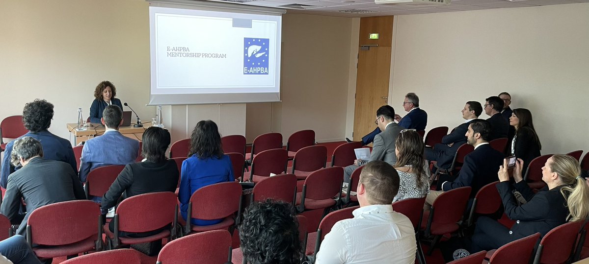 MarcBesselink's tweet image. 🚀 #Mentorship program #HPBsurgery @EAHPBA by @iisifrigerio secretary-general-elect. 

✅Structured matching process
✅6hr (!) online training for mentors
✅3hr training for mentees

Mentors incl @Gio_Marchegiani @BasGrootKoerkam @AAFretland @andrew_gumbsMD @e_rangelova…