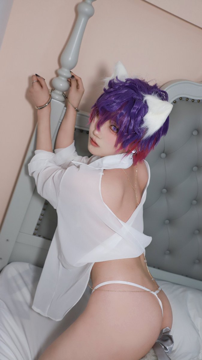 Ling0Psyche's tweet photo. Tonight just might be the naughtiest night we've ever had.
#UkiVioleta
#UKinky
#ukiformFan #cosplay https://t.co/erKIsOyIgr