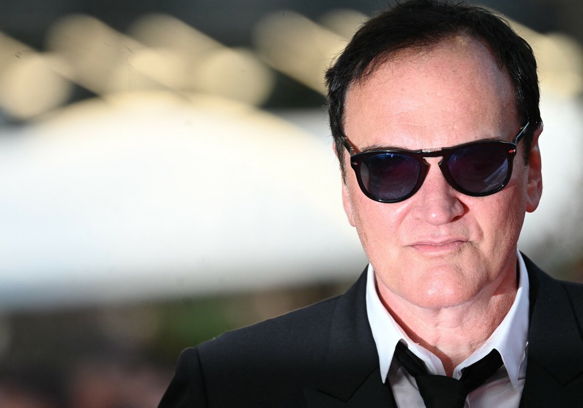 franceinter's tweet photo. 🎬💥 Rendez-vous ce matin à 9h30 avec Quentin Tarantino : le réalisateur sera au micro @RebeccaManzoni dans "Totémic" pour son autobiographie en films "Cinéma spéculations" ➡️ https://t.co/ABkkggRAcY https://t.co/5K6UoQFWlR
