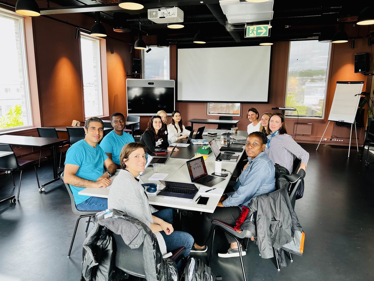 ECSCW's tweet image. From yesterday’s masterclass with Brit Ross Winthereik about object exchange technique for data analysis in ethnography🌟 #ECSCW2023