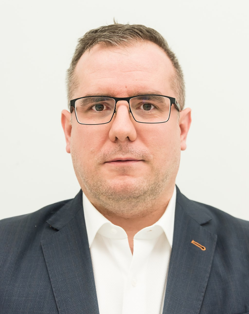 🧐 Przemysław Czarnecki  – dane przeanalizowane!

W 2022 roku:

👉 267 852,42 zł dochodu brutto
👉 30 100,45 zł zasobów pieniężnych
👉 50 687,35 zł na podróże zagraniczne

👎 bardzo niska aktywność – 0 wystąpień, 0 interpelacji, 0 zapytań

➡️ Szczegóły: skrotpolityczny.pl/polityk/czarne…