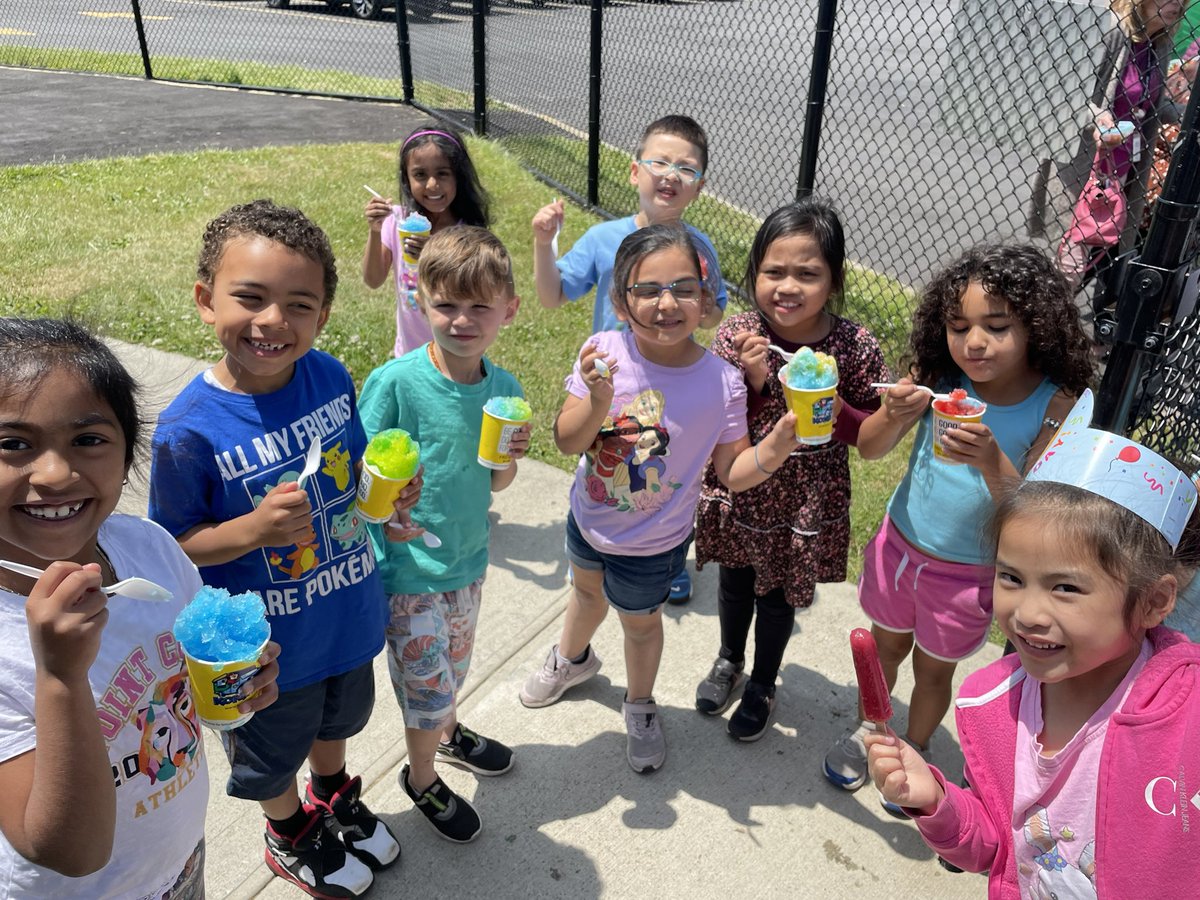 Mrs. Nichols tweet media