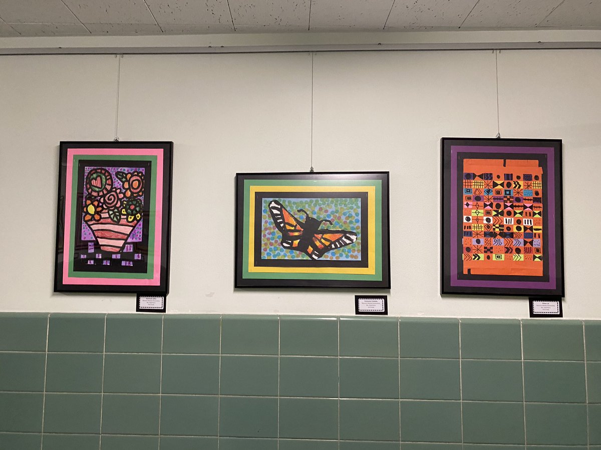 MsDTeachesArt's tweet photo. What a fantastic turn out at the East Meadow District Art Show! I am so proud of my incredible students 💕 Come by the Salisbury Center tomorrow, May 31st, between 6-8PM to see the show! @EastMeadowArts @emeadowschools https://t.co/JAFz0QBDhX