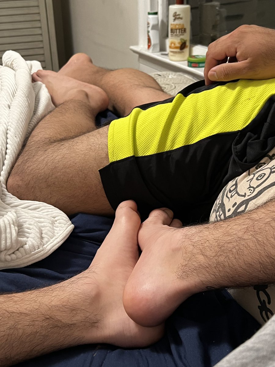 Theshyguy2105's tweet photo. Queremos dineros bb que ofrecen ! 😈😈 https://t.co/NQfYaIyxqS