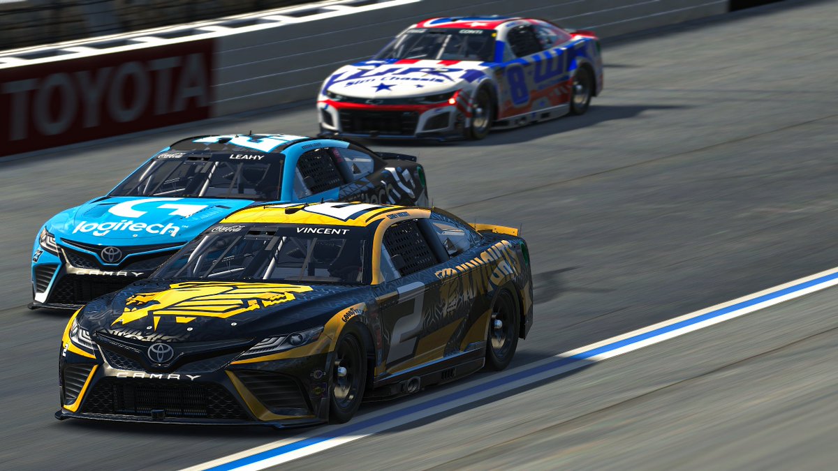 justinmelillo's tweet photo. Battle for the lead! @CVincent34 looks low on Keegan Leahy! Leahy does a crossover and takes it back. Michael Conti up from 12th to third at lap 20.

#eNASCAR | @iRacing 
@eNASCARGG | #CocaCola150 https://t.co/u64x5TXB9L