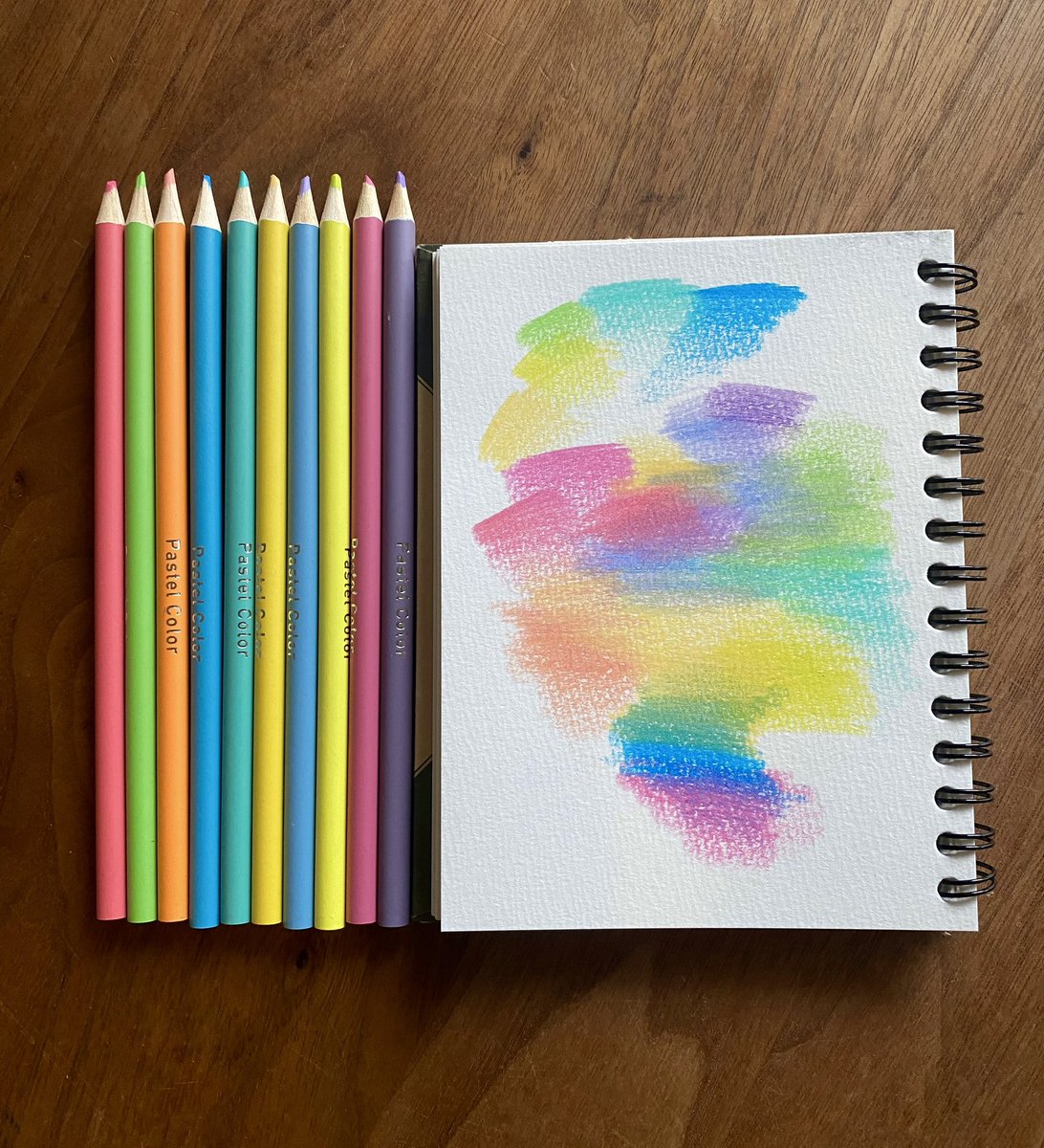 marimooo96's tweet photo. セリアのPastel colorの色鉛筆、すごく色味が綺麗で感動🌈
柔らかめの質感でするする描きやすい
なぜこれが100円なのか意味が分からない..！ https://t.co/8AvHqrU7Lv