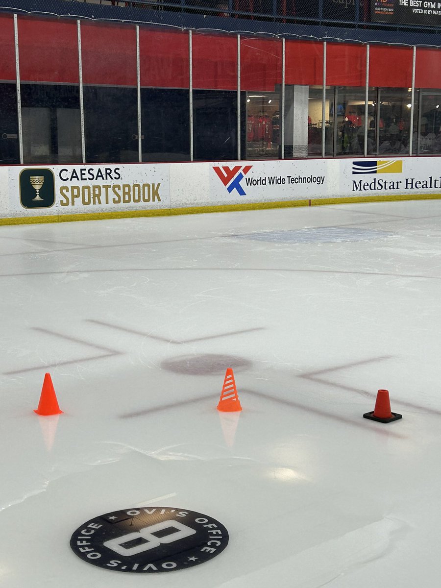 TheCapsBear's tweet photo. Not everyone is working from home these days - @ovi8 s office is now open @MedStarIceplex @rmnb @Capitals https://t.co/8vIMykKyUC