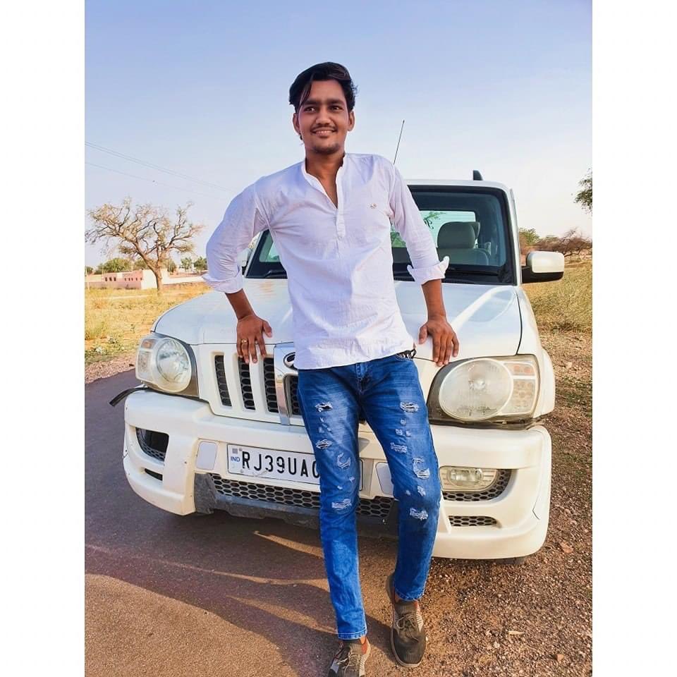 Panchala1756's tweet photo. किरदार काबिल हुआ तो कहानी देखने लायक़ होगी। 🖤🦅

@happybirthday
@the_ram41 https://t.co/TBB1cKoUcx