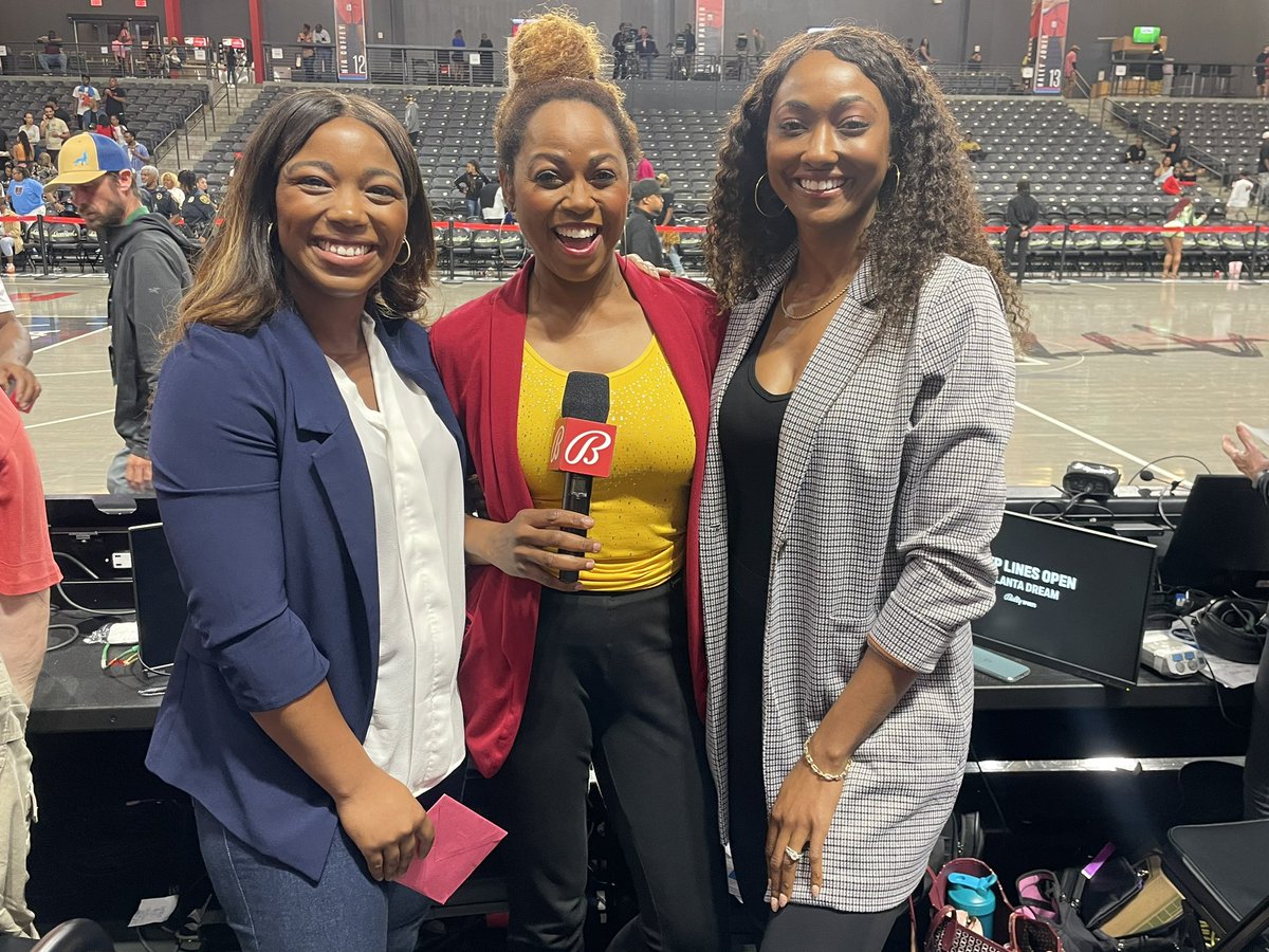 tenitrabatiste's tweet photo. When your sisters make sure you’re good on your first @AtlantaDream broadcast, you gotta give @TabTurnerTV1 @Angel_Gray1 their flowers. Great call and great win over #Sky, 83-65! #DoItForTheDream #WNBA https://t.co/tjZkUbNGfg
