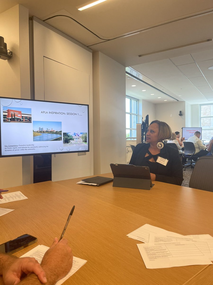 Deborah Traylor tweet media