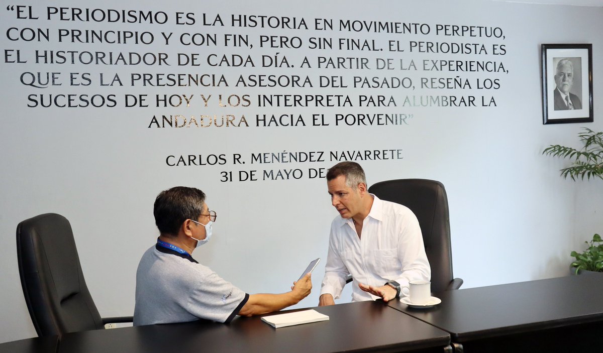 DirMegamedia's tweet image. POR LA GRANDE | En visita a @DiariodeYucatan, el ex gobernador de Oaxaca @alejandromurat presenta su proyecto para ser candidato a la Presidencia de la República en 2024 (GALERÍA): bit.ly/3OMLkEl #DYInforma #PeriodismoINDEPENDYENTE