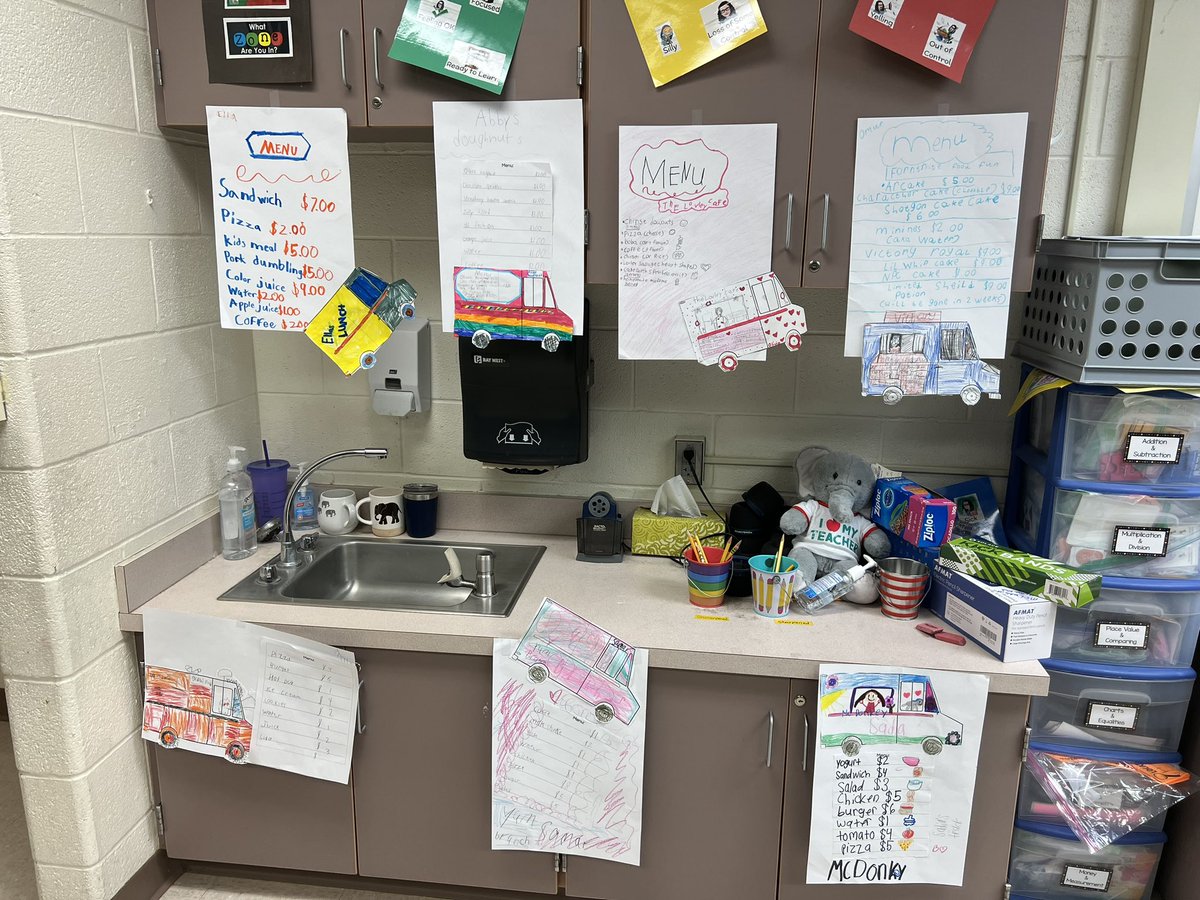 MissDahl3rd's tweet photo. What’s better than designing your own food truck?  Why, shopping at your classmates’ trucks of course! Third graders spent the morning shopping on a budget and visiting food trucks looking for the best deals.  #realworldmath @CamelotFlame @MathematicsFcps https://t.co/zgwZ51vRxh