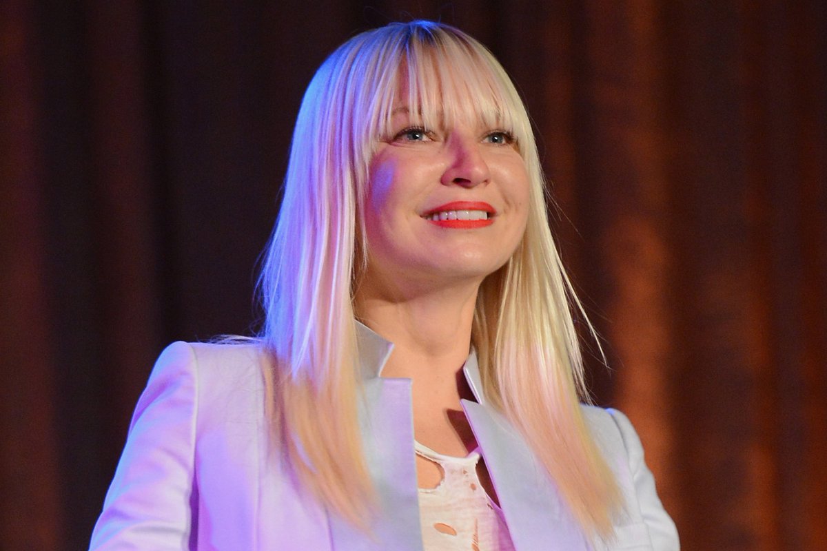 Sia reveals that she is on the autism spectrum: 

“For 45 years, I was like … 'I've got to go put my human suit on.’ And only in the last two years have I become fully, fully myself.”

🔗: people.com/sia-reveals-sh…