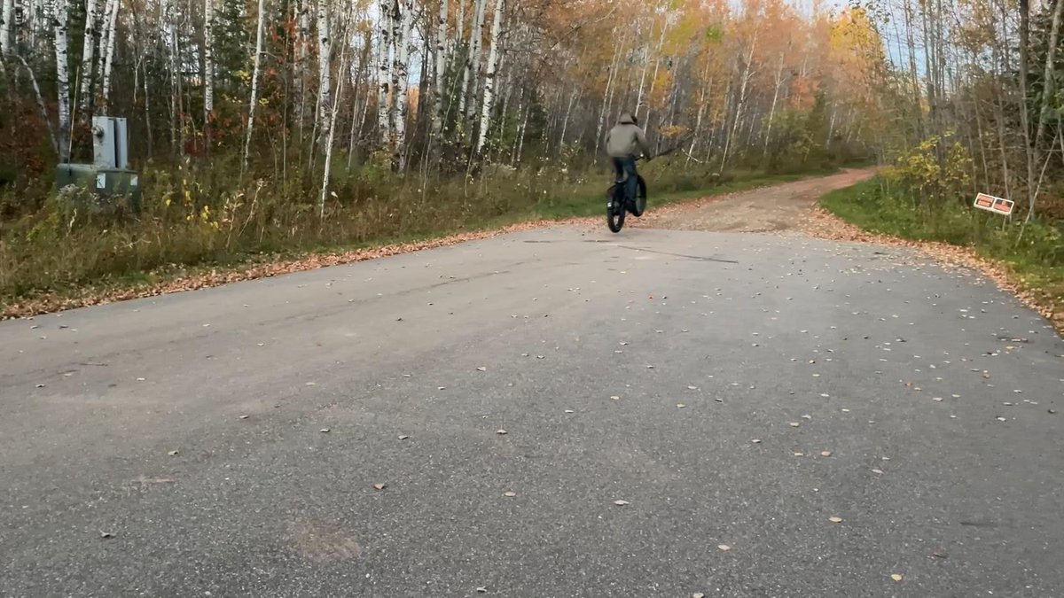 multijoyebikes's tweet photo. Electric fat bikes offer an exciting way to explore off-road trails, conquer challenging terrains, and extend your riding range with the assistance of an electric motor. #multijoy #multijoybike #ebike #ebikes #ebikelife
website:https://t.co/ZwuYgyZHag. https://t.co/QqFthd55Gq