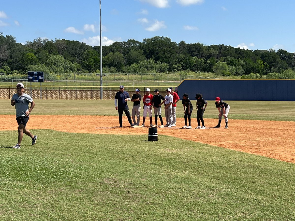 Day 1 of our annual Patriot Baseball Camp was a success!! Huge shout out to our newest Alumni for coming out and coaching these kids up! #EETEDT #PatriotNation #FuturePatriots #SGD #OPB