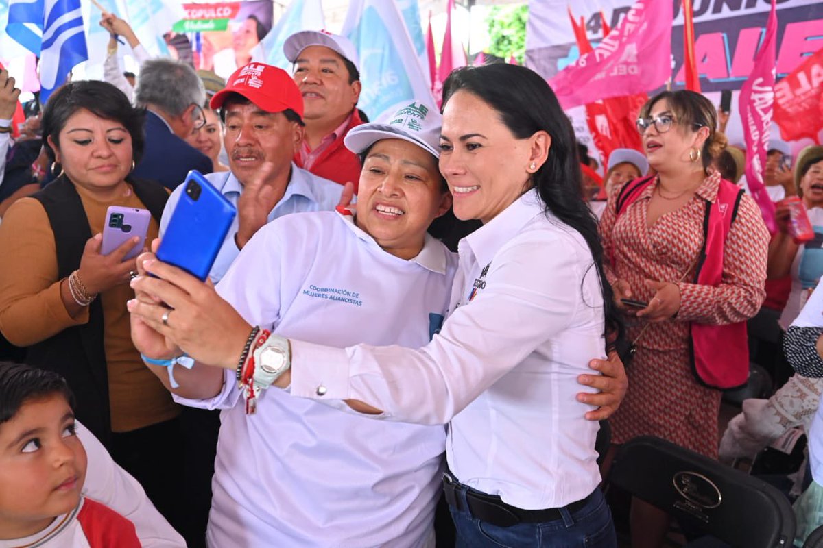 Alejandra Del Moral tweet media
