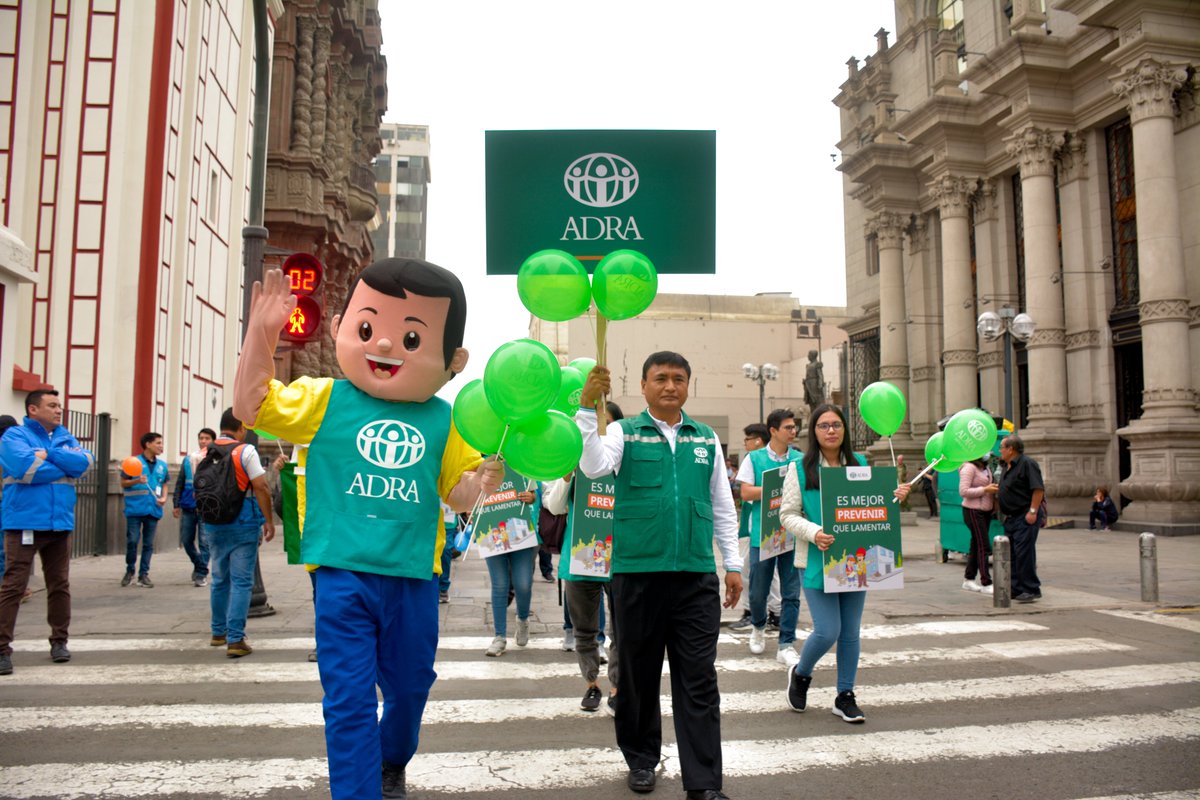 adraperu's tweet photo. 🔴#Prevención💚✨| Hoy participamos del pasacalle y feria municipal "Creando Cultura de Prevención" alusiva al Día Nacional de la Solidaridad y Reflexión en la Prevención de los Desastres organizado por la Gerencia de Gestión de Riesgos de Desastres de la @MunicipalidaddeLima https://t.co/qikFbFdHPn