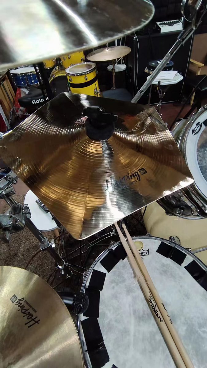 HaipingCymbals's tweet photo. #haipingcymbals #drumkit #jazzdrums #drummer #percussion #musicfestival #wuhancymbals #madeinchina #livehouse #livemusic #band #海平镲片 #海平乐器 #打击乐 https://t.co/vN6gpr83Vc