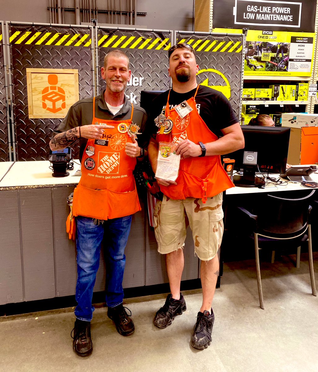 ChipElbers's tweet photo. Chuck is there. Flooring, lumber, garden, front end, buggy runs, freight,  “need a reach truck driver” (or a body guard 🤣). Chuck is there.  Thank you for always taking care of YOUR store and your people! Once a Marine, always …@BrentNorwood2 @SharptonDavid @LizRitchie09 https://t.co/V7UgmrO9Sx
