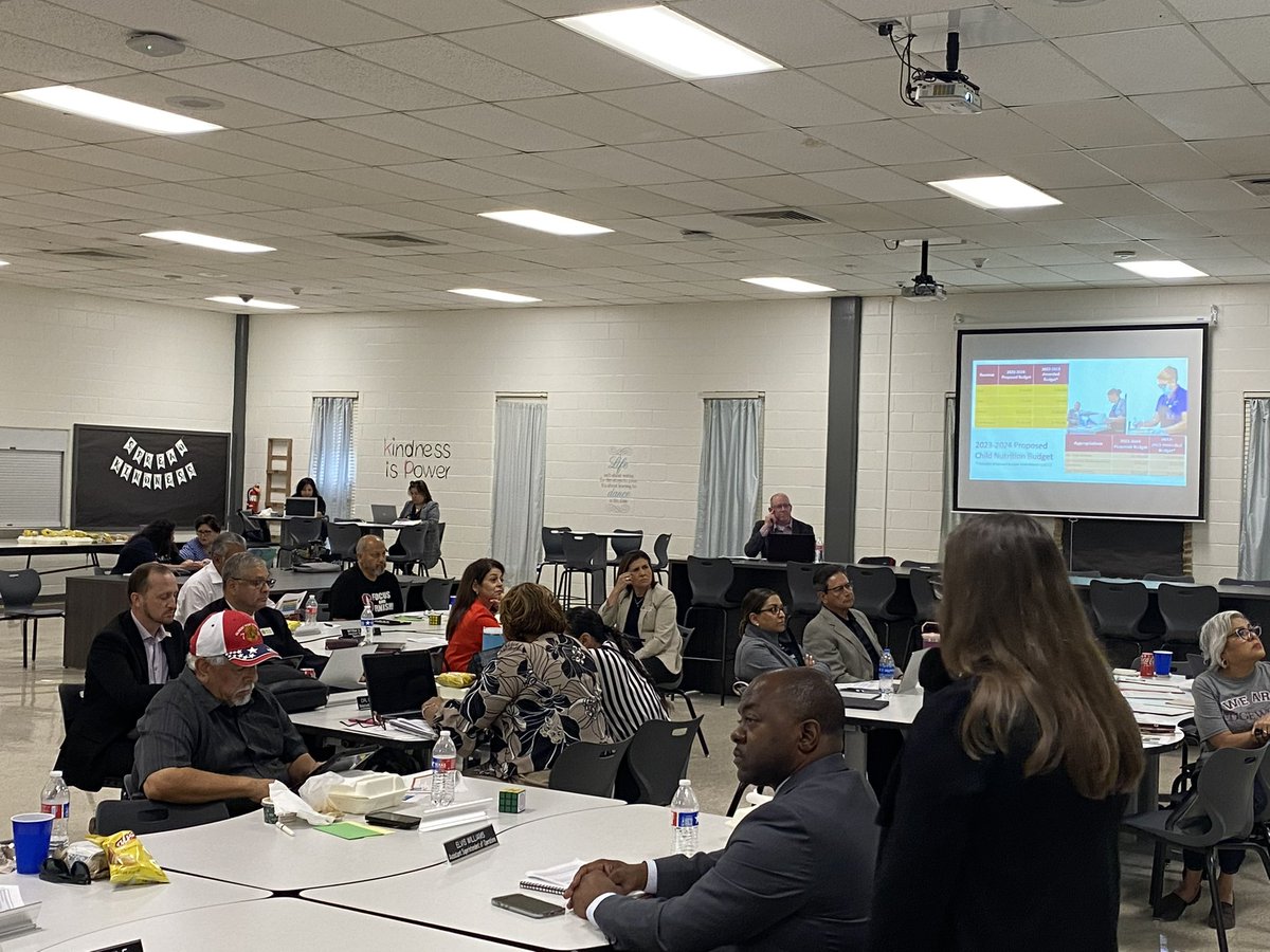 DrH_OnTheEdge's tweet photo. It’s unconscionable that w/$32b surplus the #txlege is unwilling to provide a teacher pay raise, increase student funding &amp; provide a meaningful Student Safety Allotment! Tonight the @EISDofSA Board continues to work together on doing more with less! Pay Attention Texas! https://t.co/PiiZDDHTuj