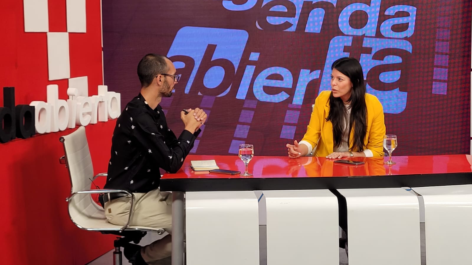 Fxa7Uf4XwAA2Py5?format=jpg&name=large