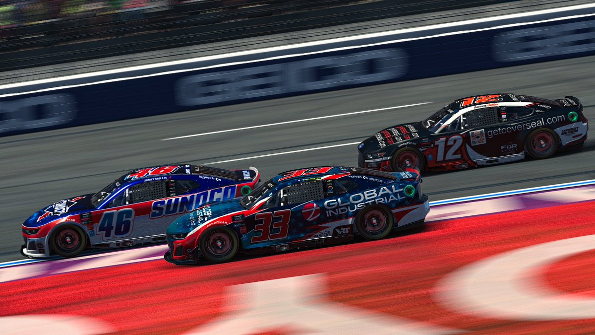 justinmelillo's tweet photo. The virtual pass in the grass? @TuckerMinter went down there and held it!

Well, to be fair, it was more of an avoidance. A few laps later, @jmullisracing takes the lead!

#eNASCAR | @iRacing 
@eNASCARGG | #CocaCola150 https://t.co/ybwcGKTNb8