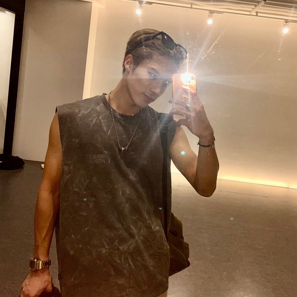 FAMESYJ00's tweet photo. ͏
             @.eriks00n posted an sns update.

               ⤷ Kwento mo sa pagong.

͏ https://t.co/EmD4tDgmRa