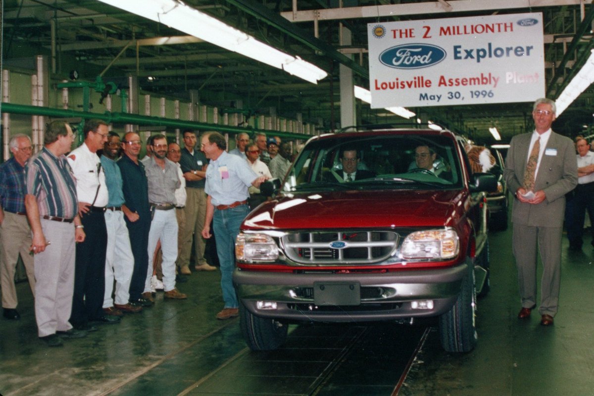 Jim Farley tweet media